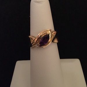 Amethyst/Diamond size 7 14kt gold ring